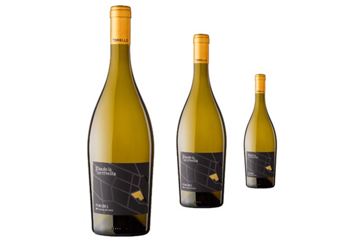 Front view in three sizes of the Mas de Torrevella wine bottle.